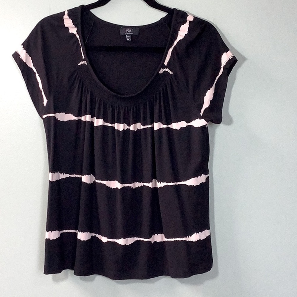 Yest adorable loose scoop neck T-shirt size Med Black & Beige stripes